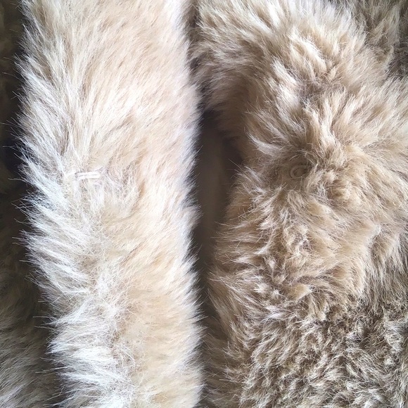 Blogger favorite Mango faux fur tan coat - Picture 11 of 16